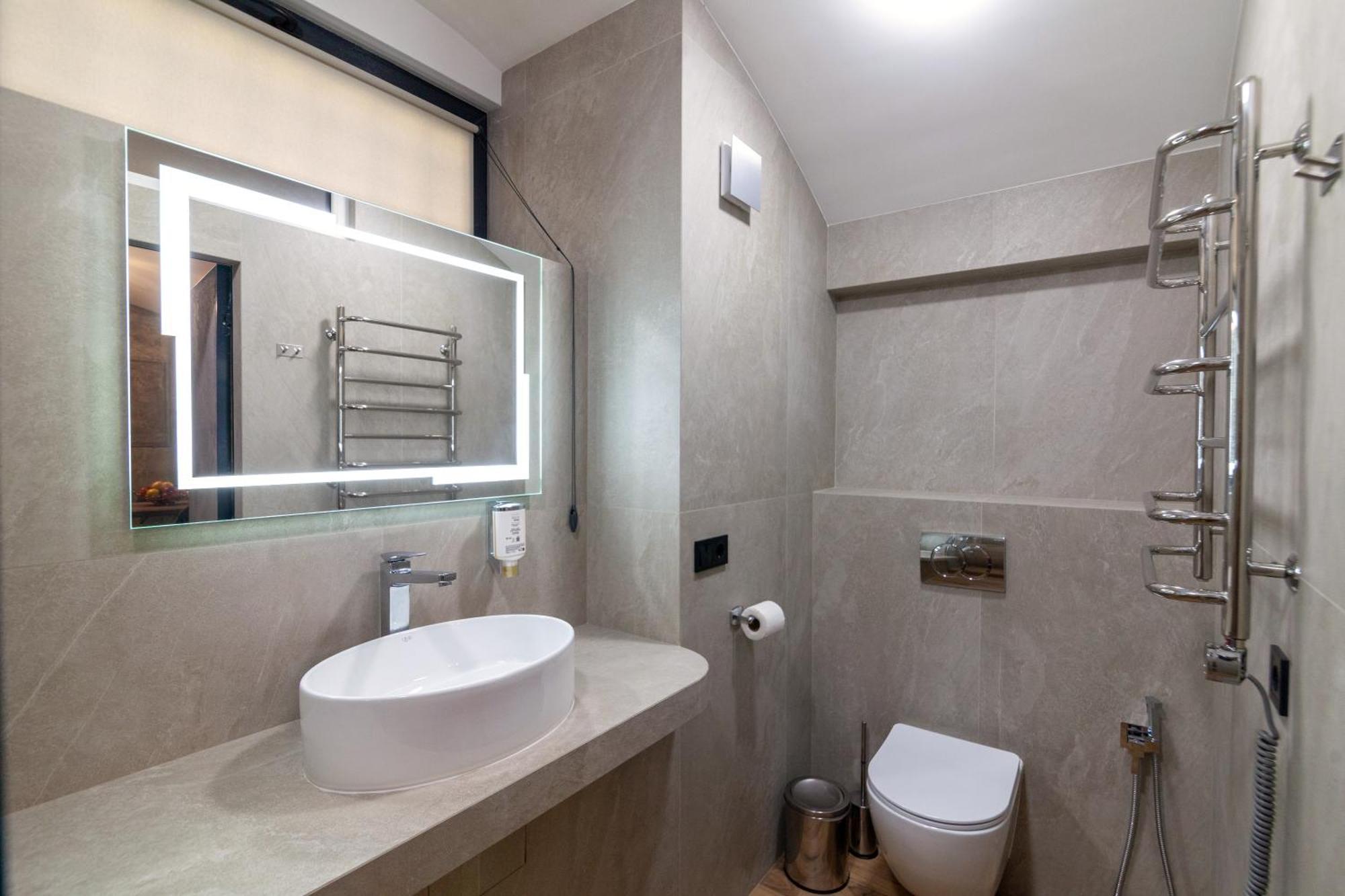 Royal Hot Jucuzzi Apartment Lviv Exteriör bild
