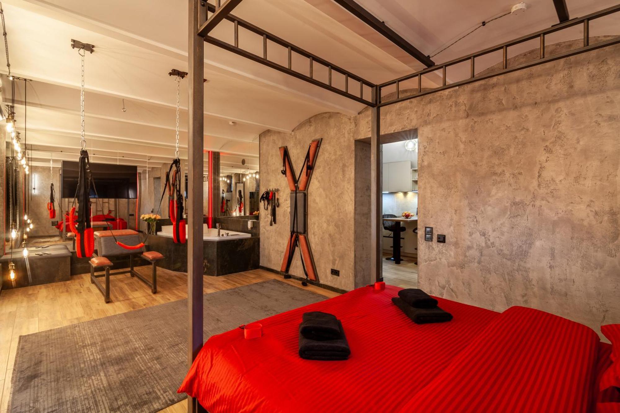 Royal Hot Jucuzzi Apartment Lviv Exteriör bild